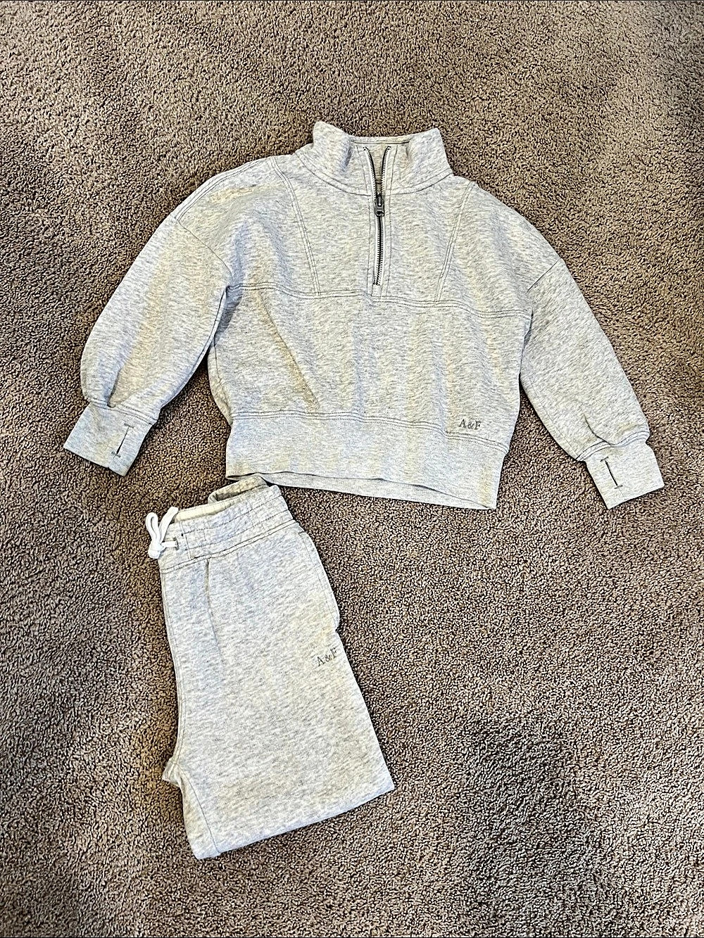 Abercrombie Kids sweatsuit